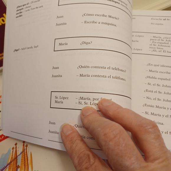 Berlitz Learn Spanish Cassette And Book Set - Picture 9 of 9